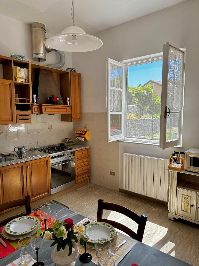 La Casa Dei Due Aranci Villa อัลบีโซลา ซูเพริโอเร ภายนอก รูปภาพ